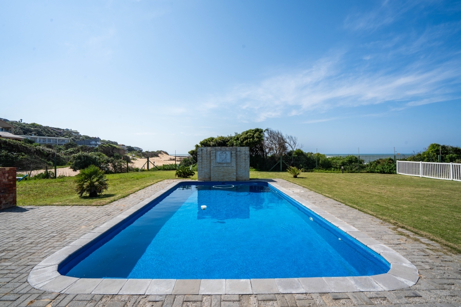 4 Bedroom Property for Sale in West Beach Eastern Cape